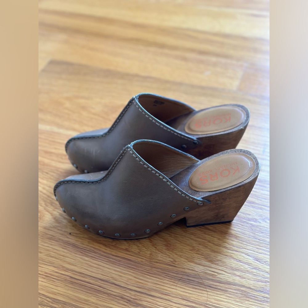 KOR MICHAEL KORS CLOGS